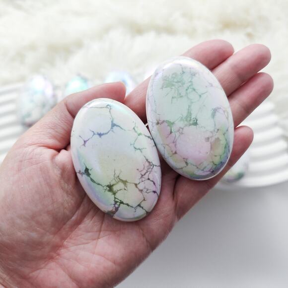 Aura Howlite Palm Stone Calming Crystals - Picture 9 of 10